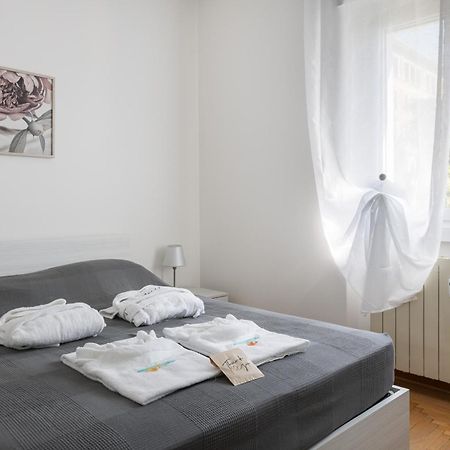 The Black Swan Apartment Триест Екстериор снимка