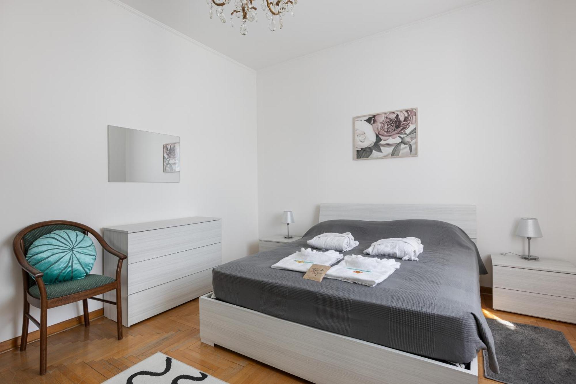 The Black Swan Apartment Триест Екстериор снимка
