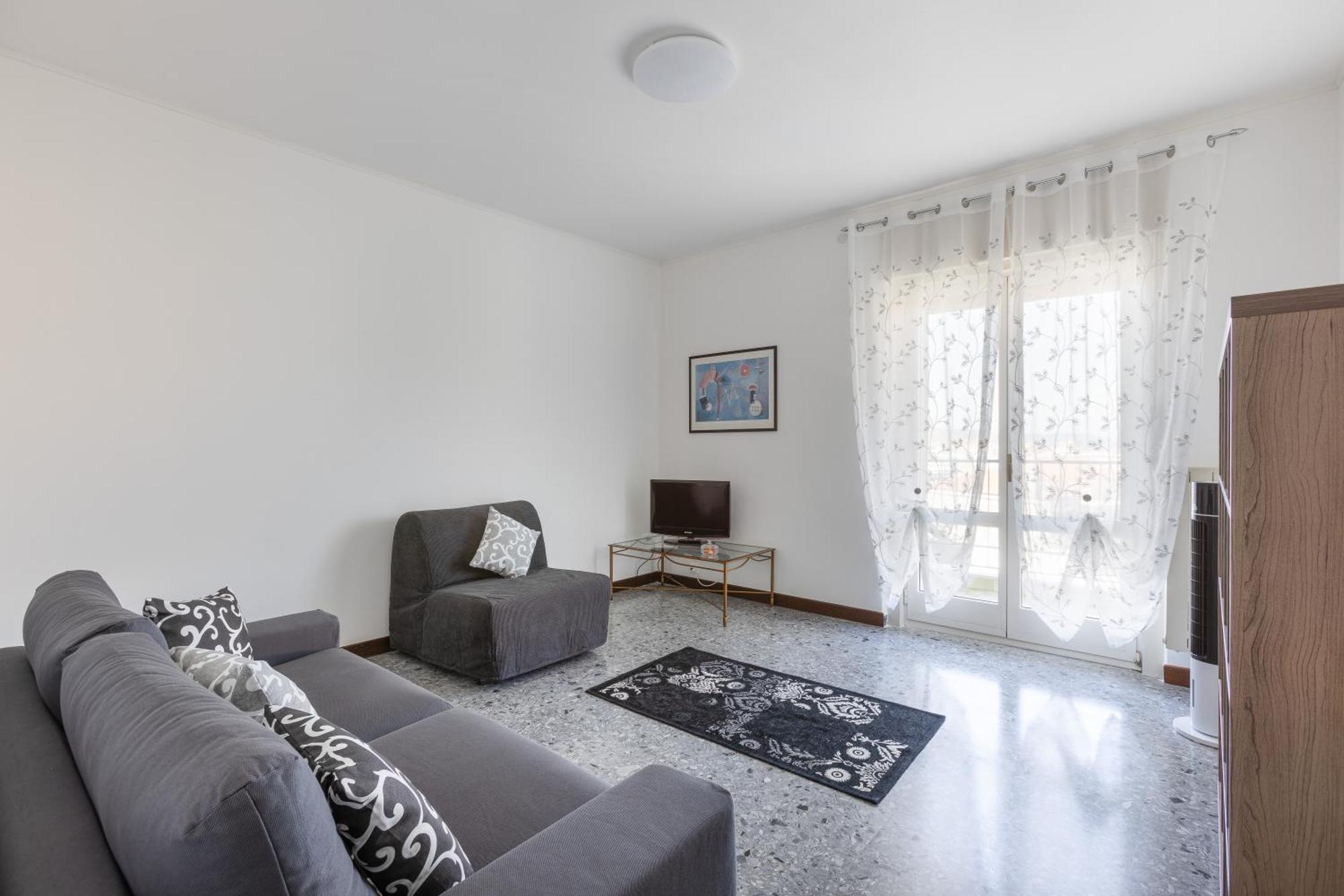The Black Swan Apartment Триест Екстериор снимка