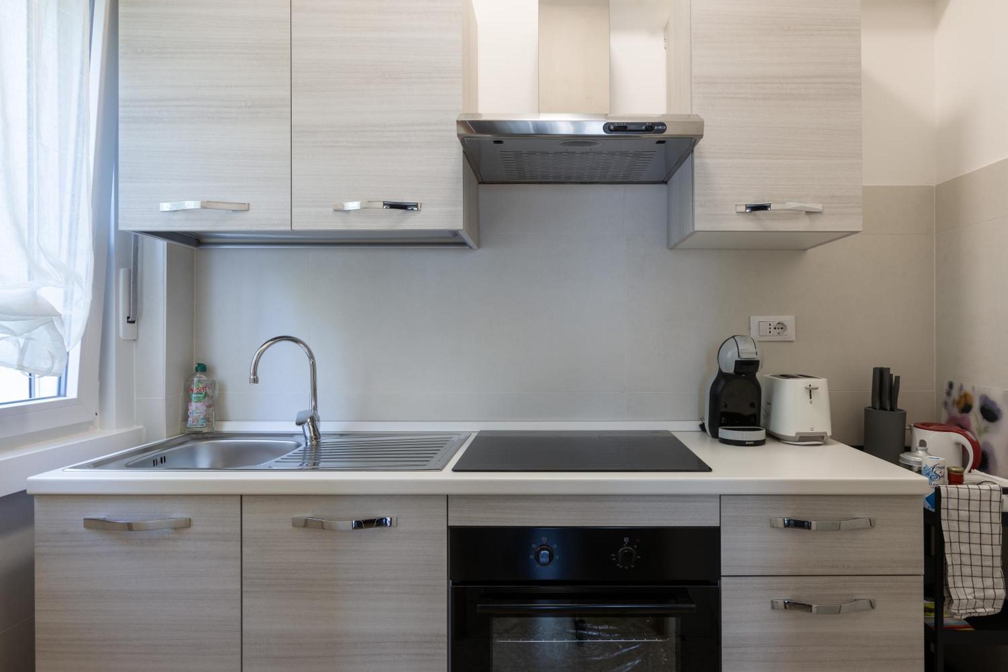 The Black Swan Apartment Триест Екстериор снимка